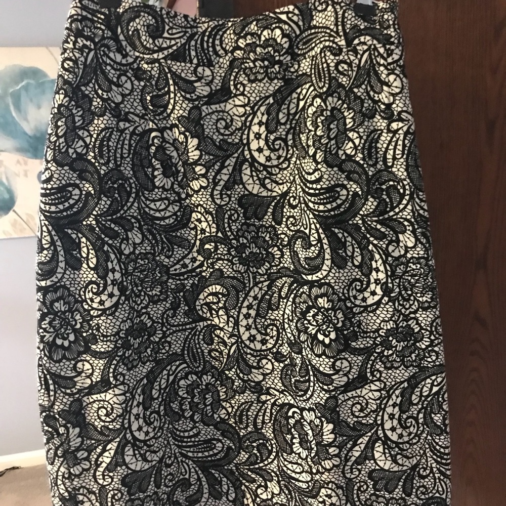 Lace print skirt